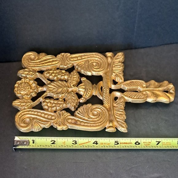 VINTAGE BRASS TRIVET - Picture 5 of 6